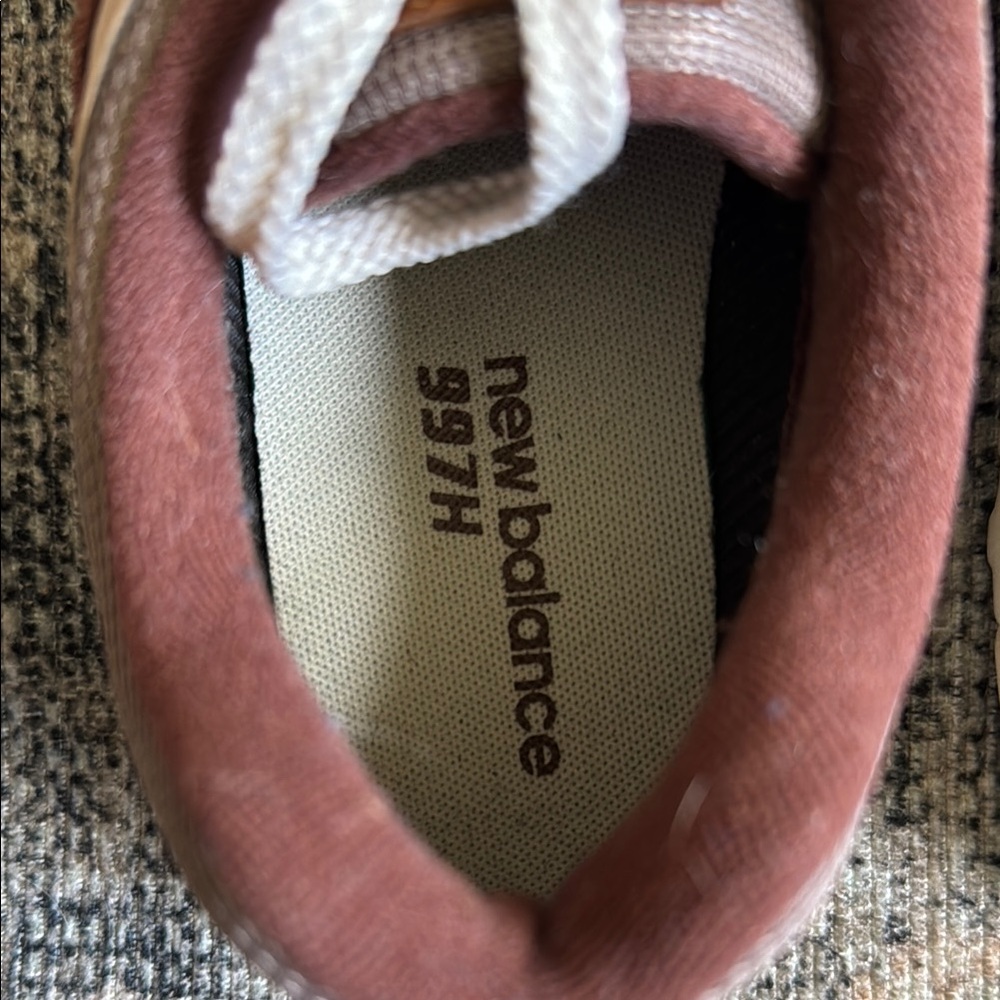 New Balance Sneakers - Picture 3 of 8